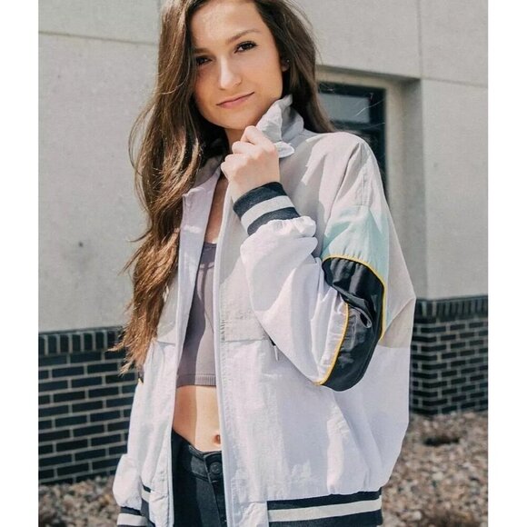 1‎ Sunset Lane Color Block Windbreaker Jacket in Grey Combo - Size Medium - Picture 1 of 9